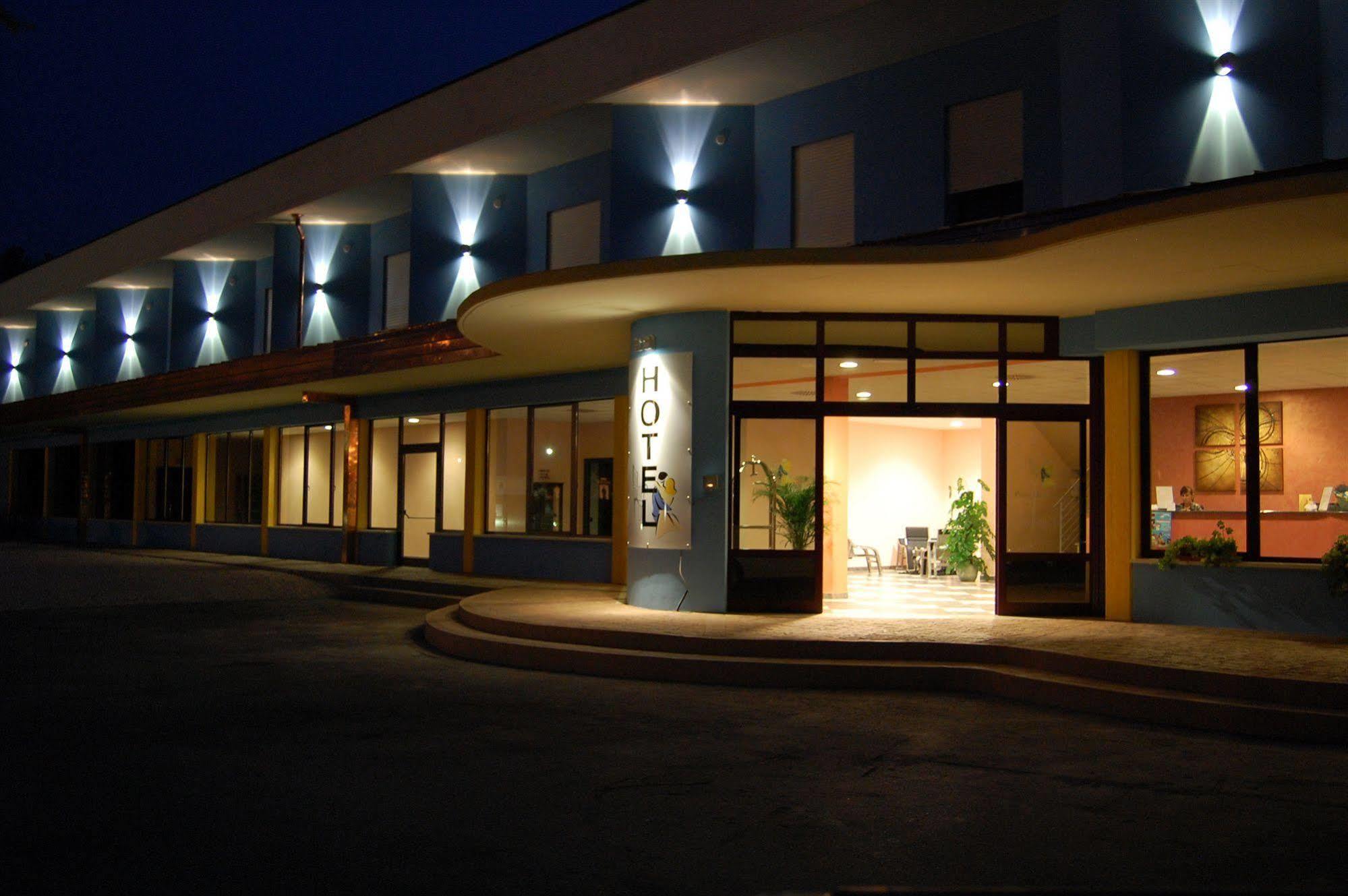 Piccolo Hotel Nogara Esterno foto