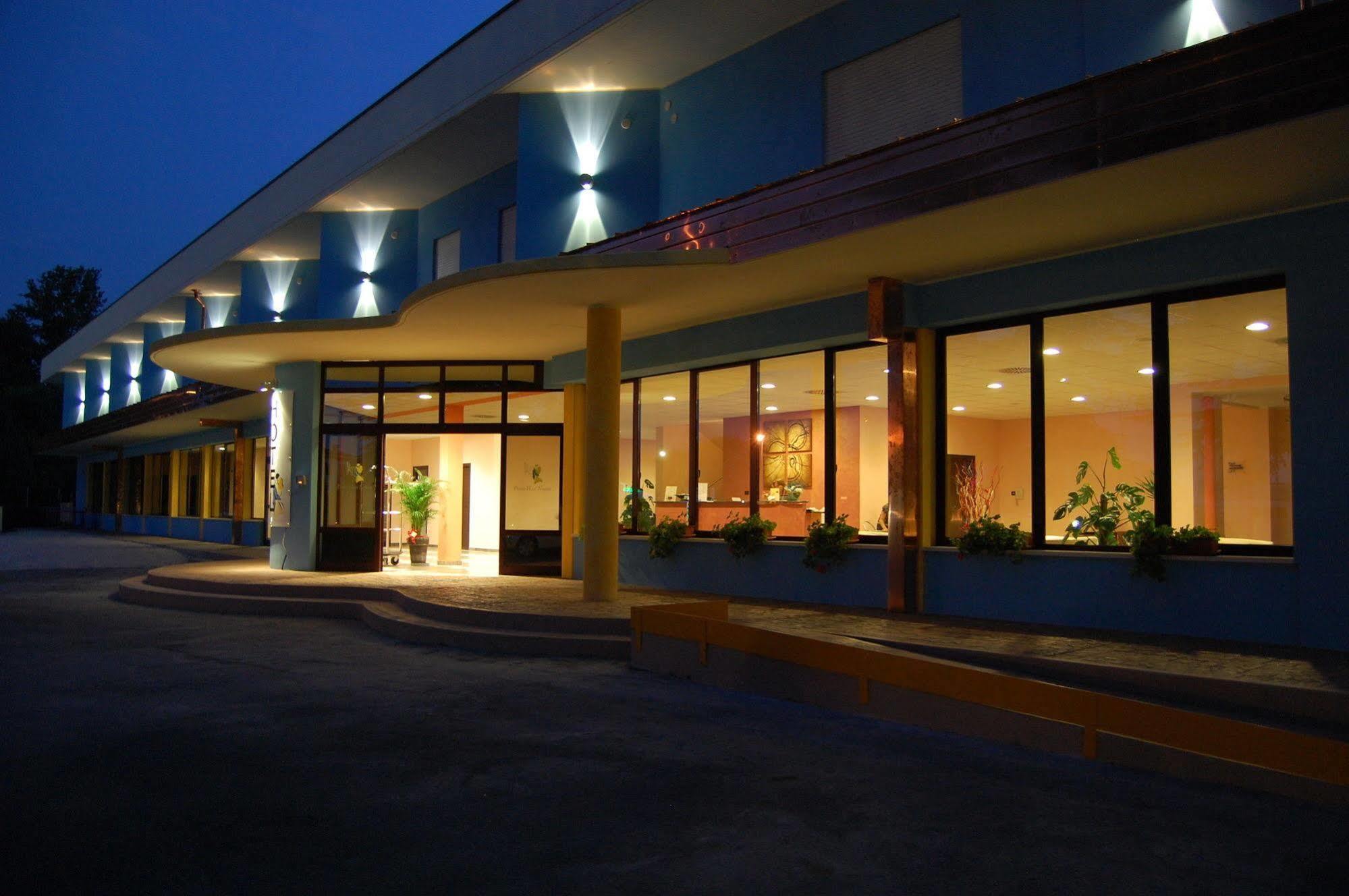Piccolo Hotel Nogara Esterno foto