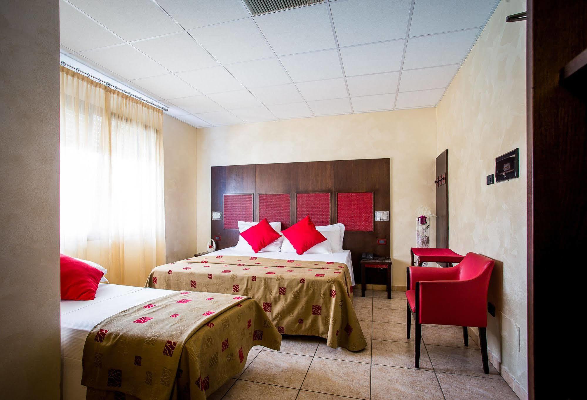 Piccolo Hotel Nogara Esterno foto
