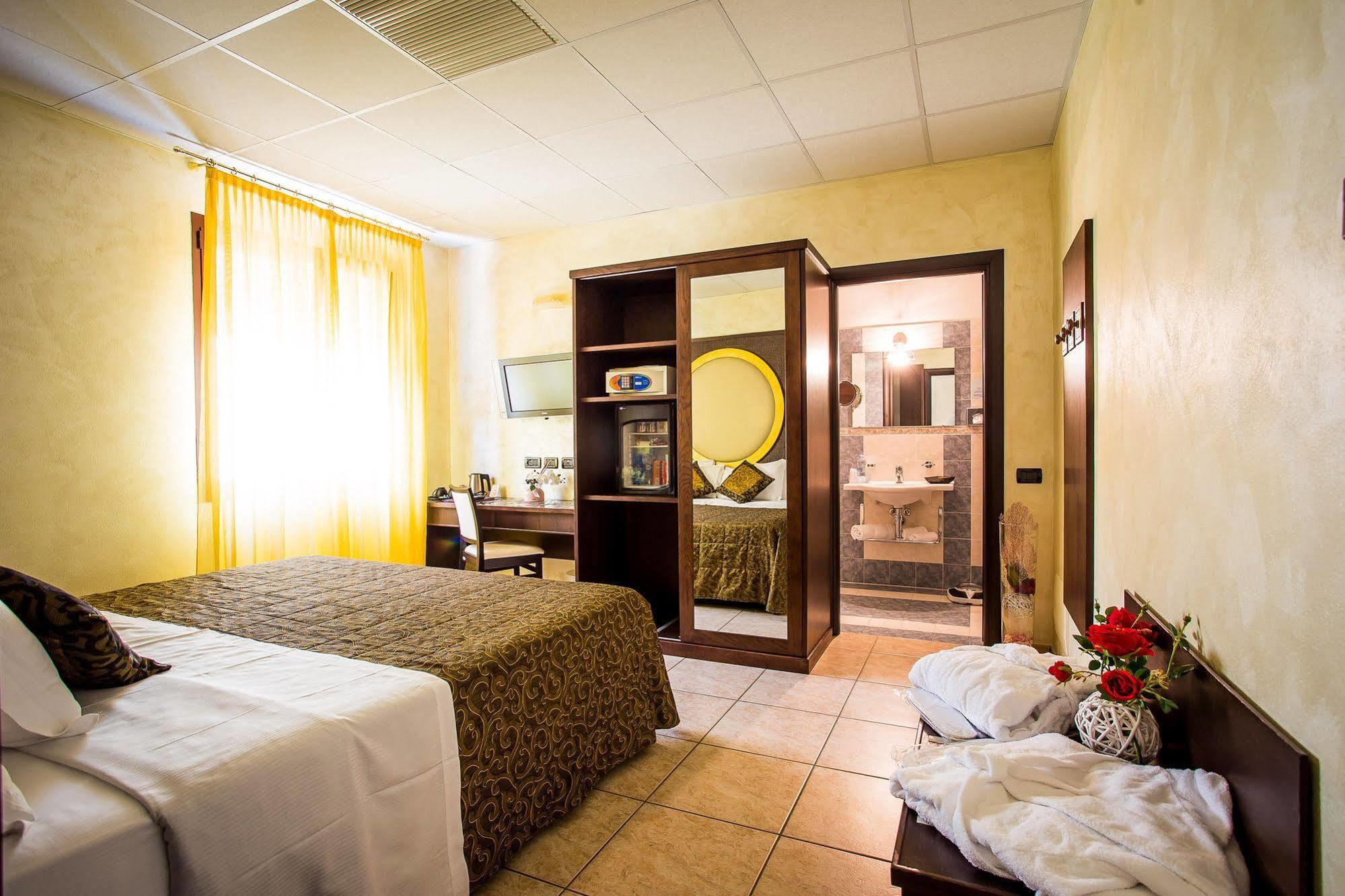 Piccolo Hotel Nogara Esterno foto